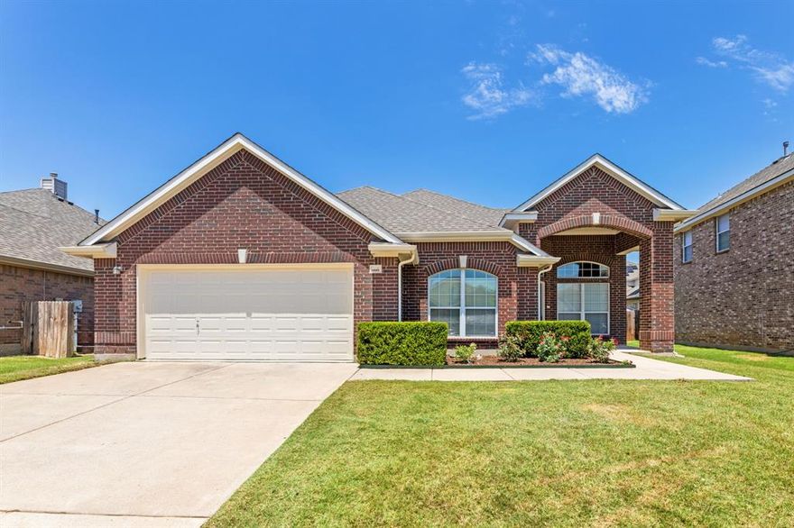 This Chadwick Farms gem has been totally transformed using material typically found in high-end homes. The recently completed renovation includes new flooring, fresh paint, new counter tops, new LED light fixtures, recessed lighting, and ceiling fans throughout the home. The Master bath has a brand new frameless glass shower with beautiful floor to ceiling tile, free standing soaking tub, new tile floor, vanity lights, mirrors and plumbing hardware. The secondary bath was converted to a frameless glass shower, with beautiful tile, flooring and plumbing fixtures, along with new countertops and vanity light fixture. The open floor plan is ideal with a nice size study located on one side of the foyer as you enter the home and a dinning room located on the other side. The renovated kitchen with new range, counter tops, and backsplash, is open to a spacious family room. The master bedroom is split from the 3 secondary bedrooms located down a separate hall. The HVAC system was replaced on June 6, 2025; The water heater was replaced in 2024. This home is a must see. The agent has an ownership position in the home.