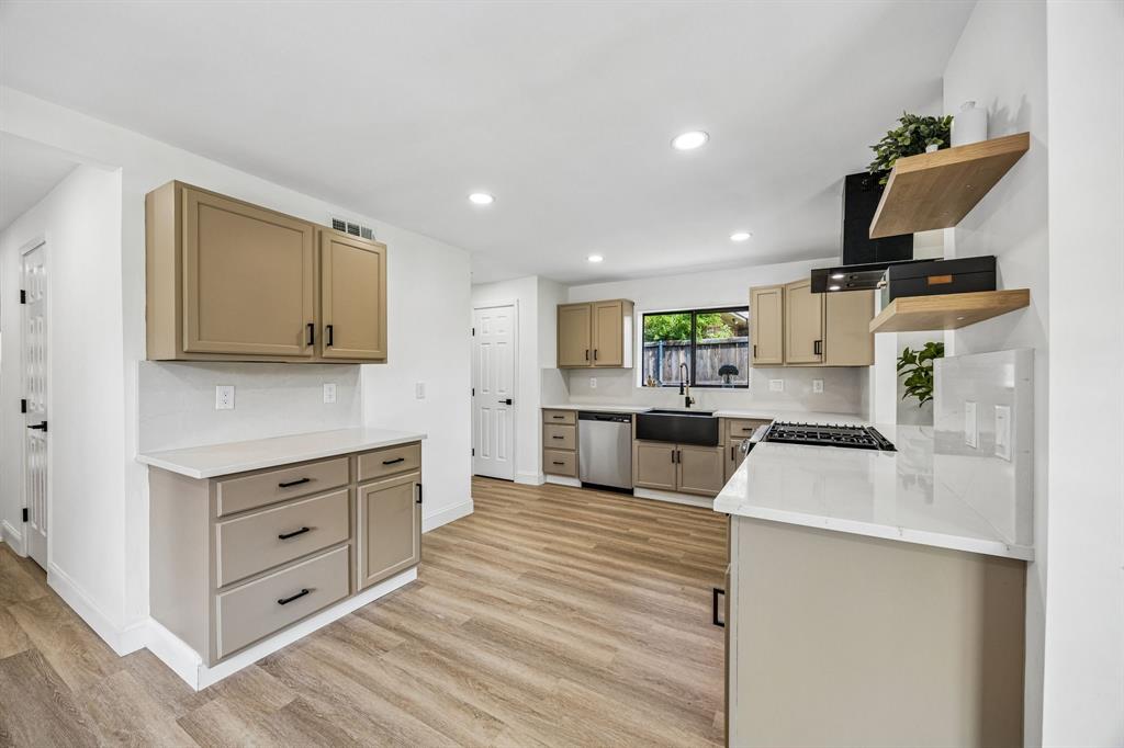 Glen Oaks - Residential