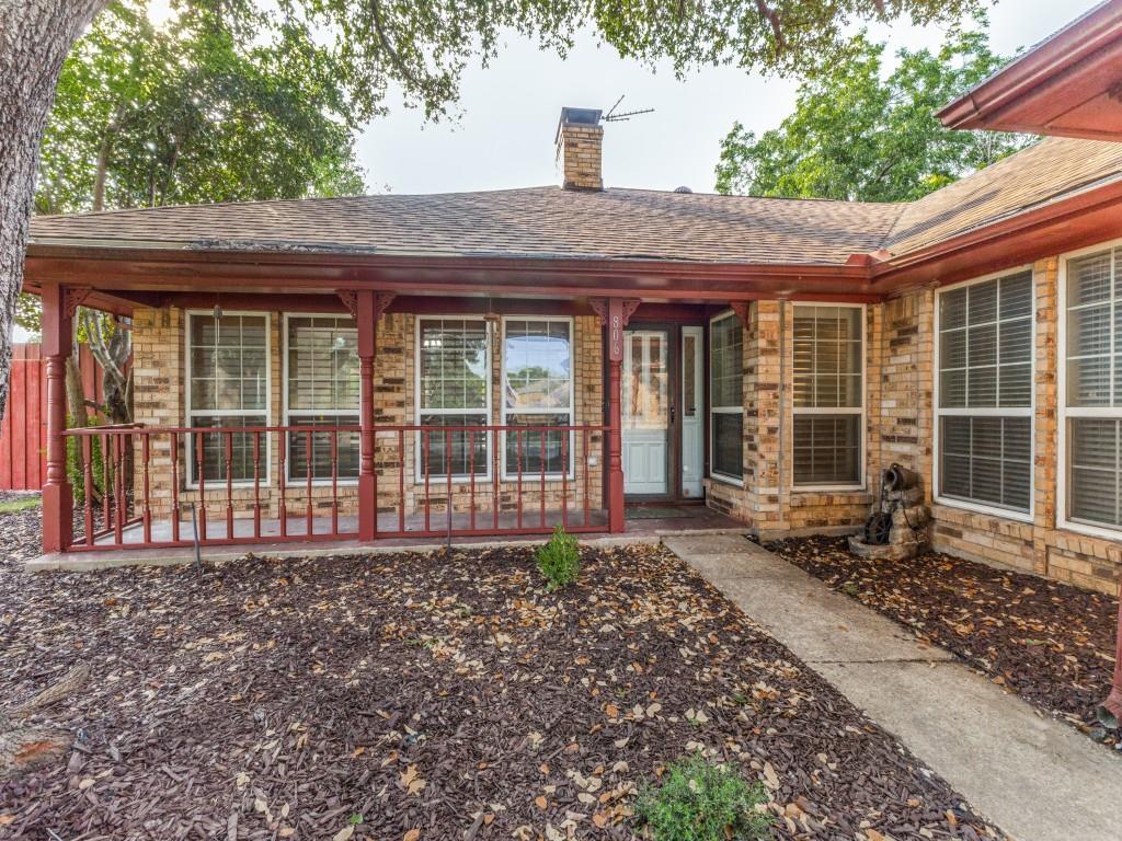 806 Pebblecreek Drive