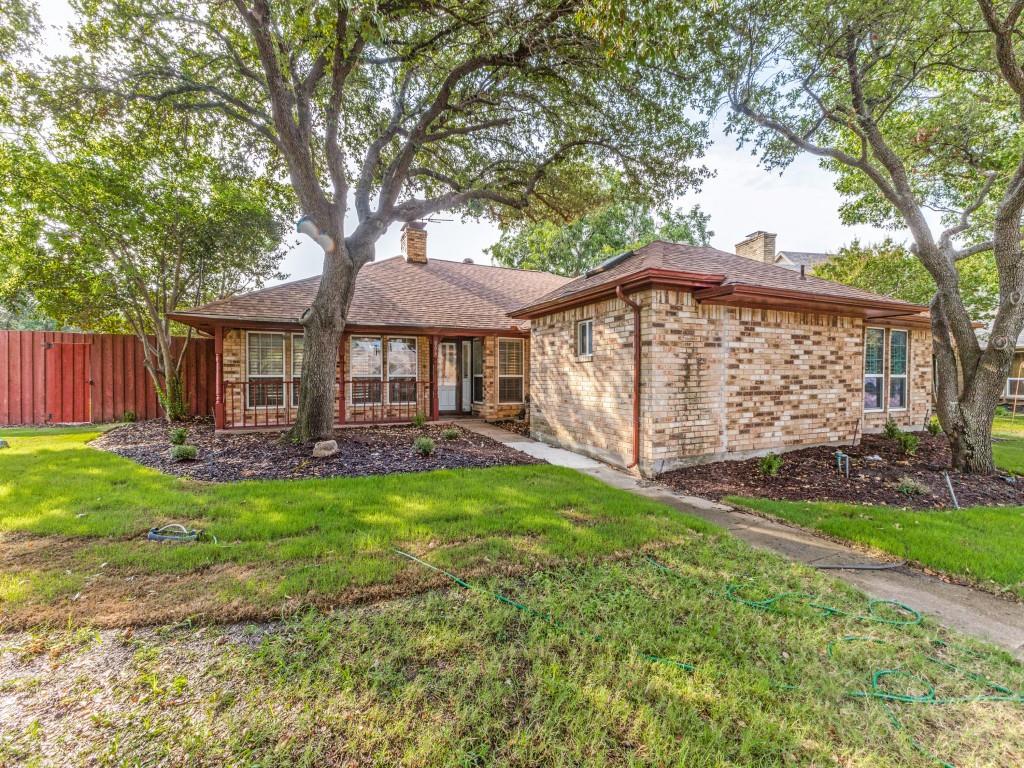 806 Pebblecreek Drive