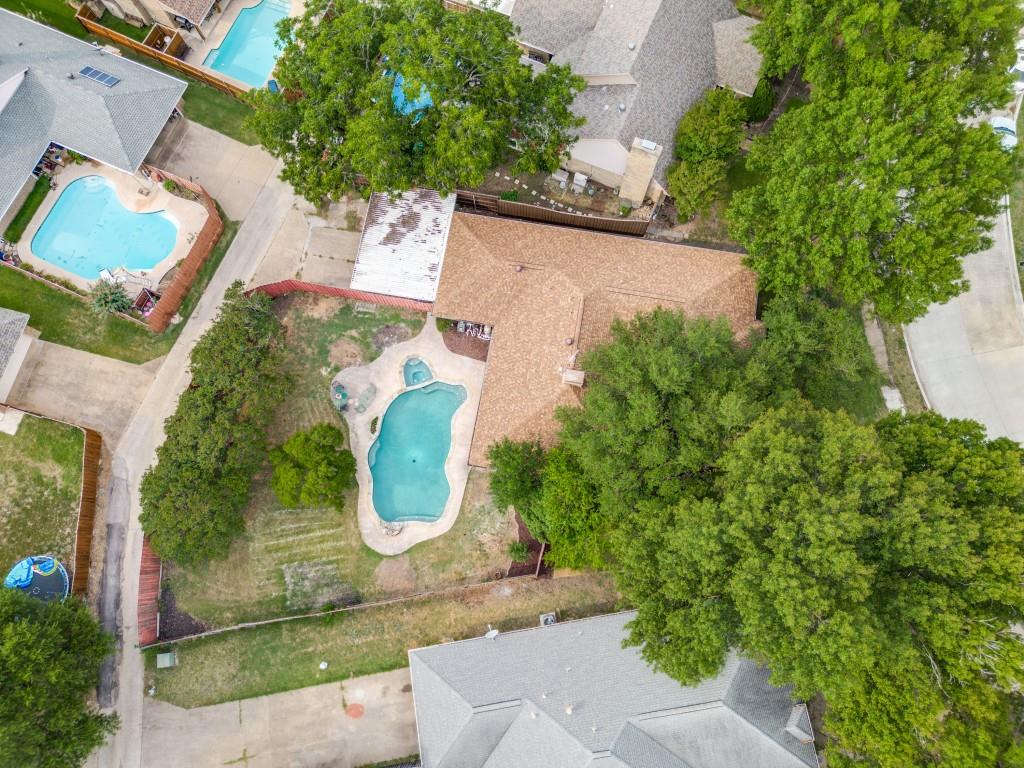 806 Pebblecreek Drive