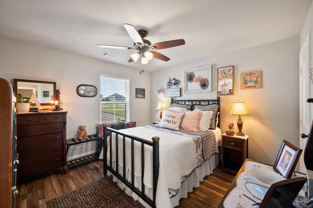 Moonlight Pt On Richland Chamb - Residential