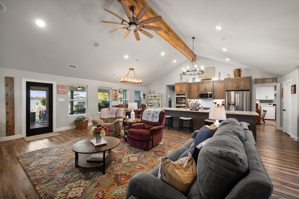 Moonlight Pt On Richland Chamb - Residential