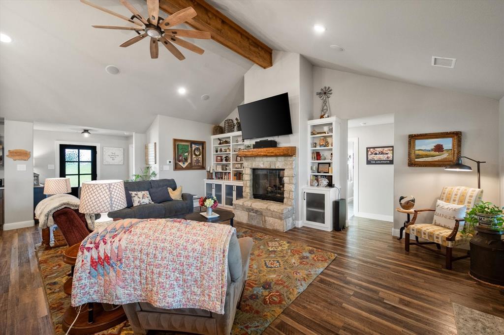 Moonlight Pt On Richland Chamb - Residential