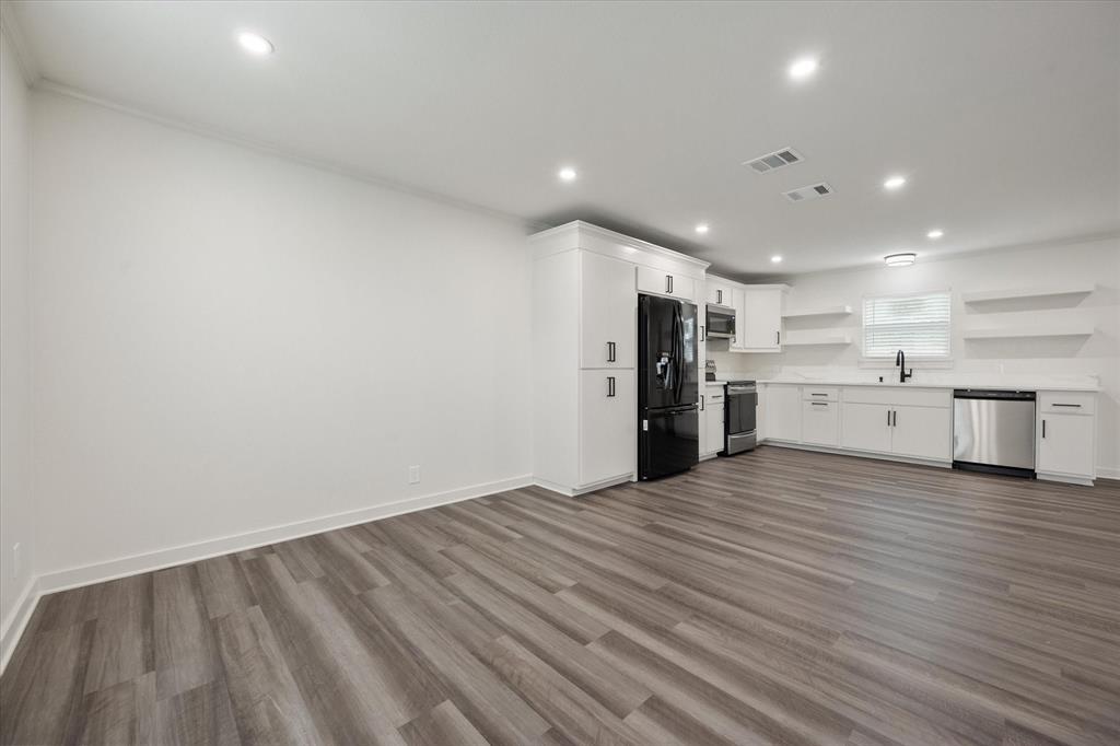 Greeenbriar Addition-FT Worth Block 27 Lot 40 - Residential