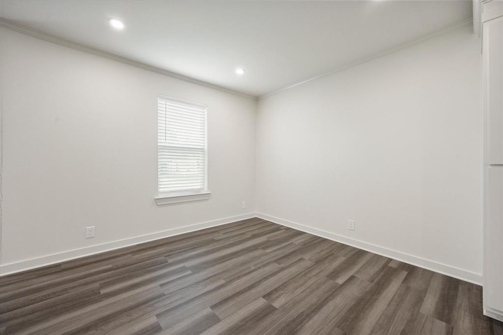 Greeenbriar Addition-FT Worth Block 27 Lot 40 - Residential