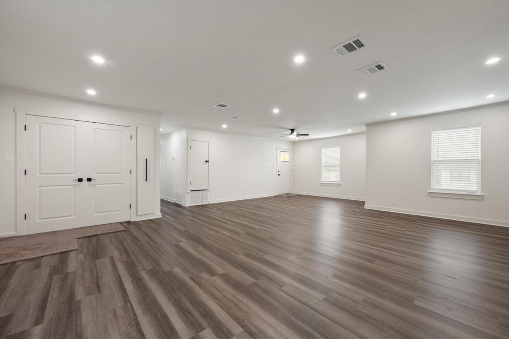 Greeenbriar Addition-FT Worth Block 27 Lot 40 - Residential