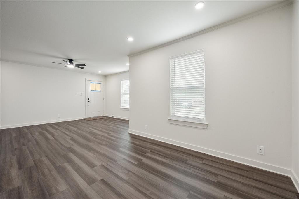 Greeenbriar Addition-FT Worth Block 27 Lot 40 - Residential