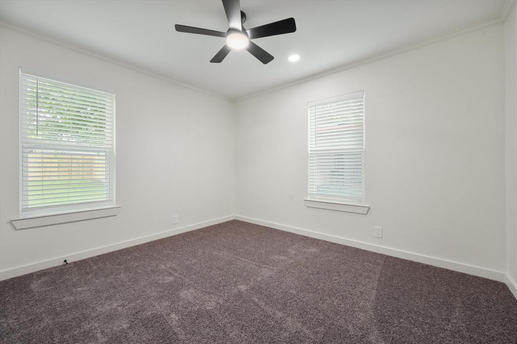 Greeenbriar Addition-FT Worth Block 27 Lot 40 - Residential