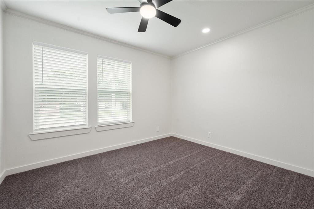 Greeenbriar Addition-FT Worth Block 27 Lot 40 - Residential