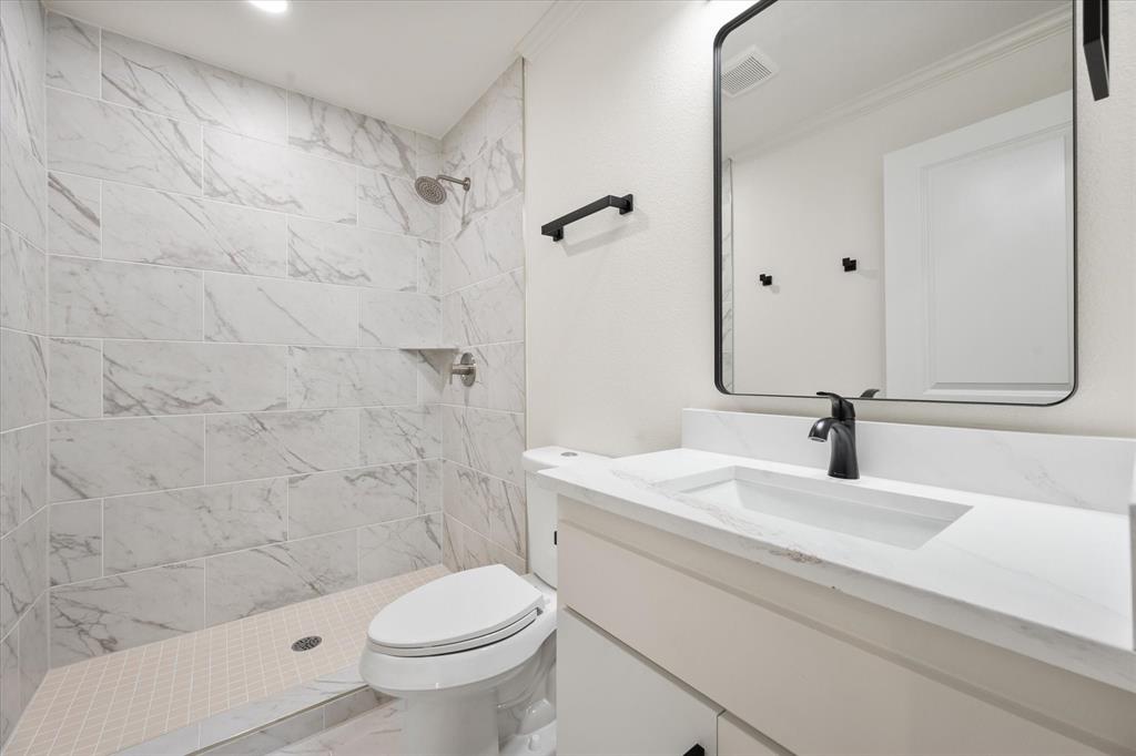 Greeenbriar Addition-FT Worth Block 27 Lot 40 - Residential