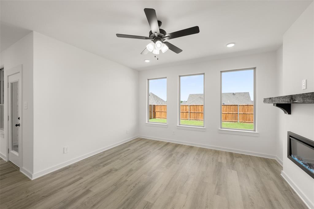 Country Hollow - Residential