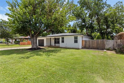 1035 Warden Street Benbrook TX 76126