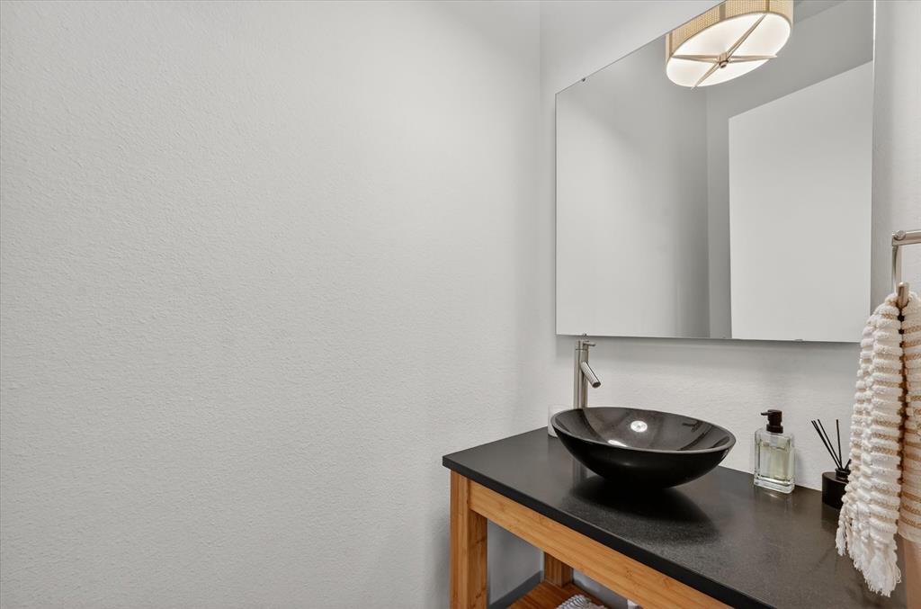 Malaga Twnhms Condos - Residential