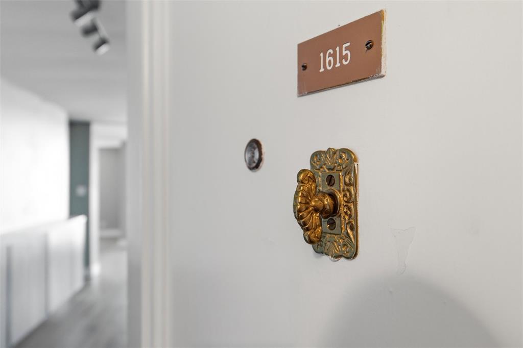 Twenty-One Turtle Creek Condos - Residential