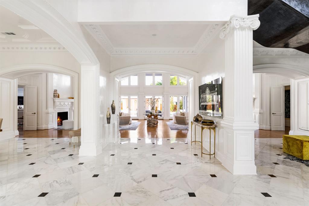 5222 Park Lane