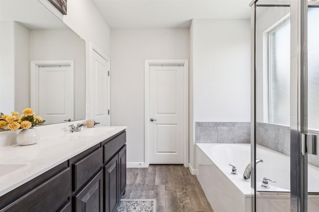 Trails Elizabeth Crk - Residential