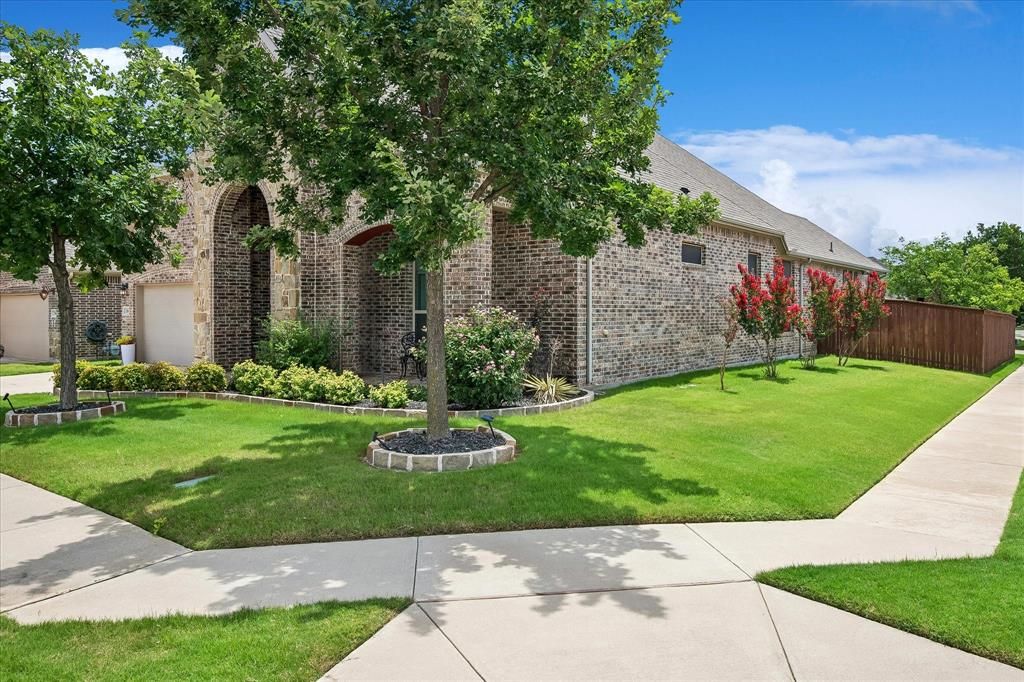 Photo of 208 Equestrian Road, Hickory Creek, TX 75065 (MLS # 21312894)