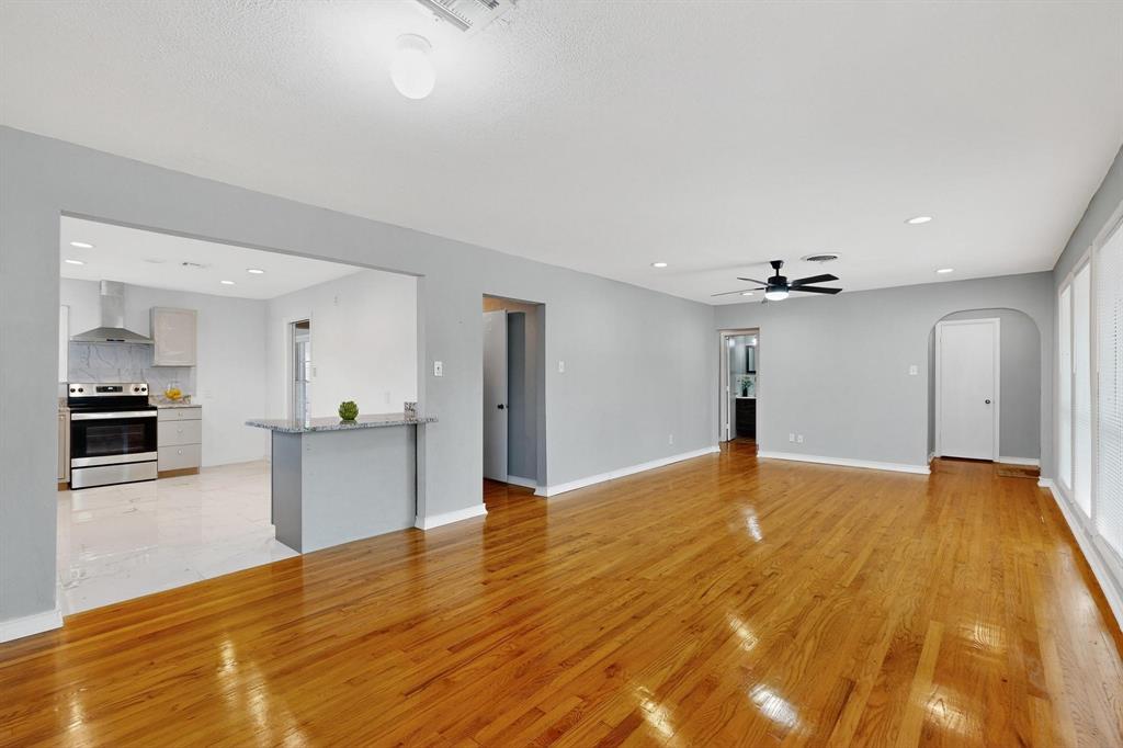 1900 Hilltop Drive
