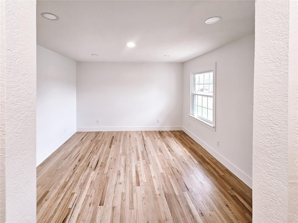 Photo of 309 Brunswick Lane, Mesquite, TX 75149 (MLS # 21243574)