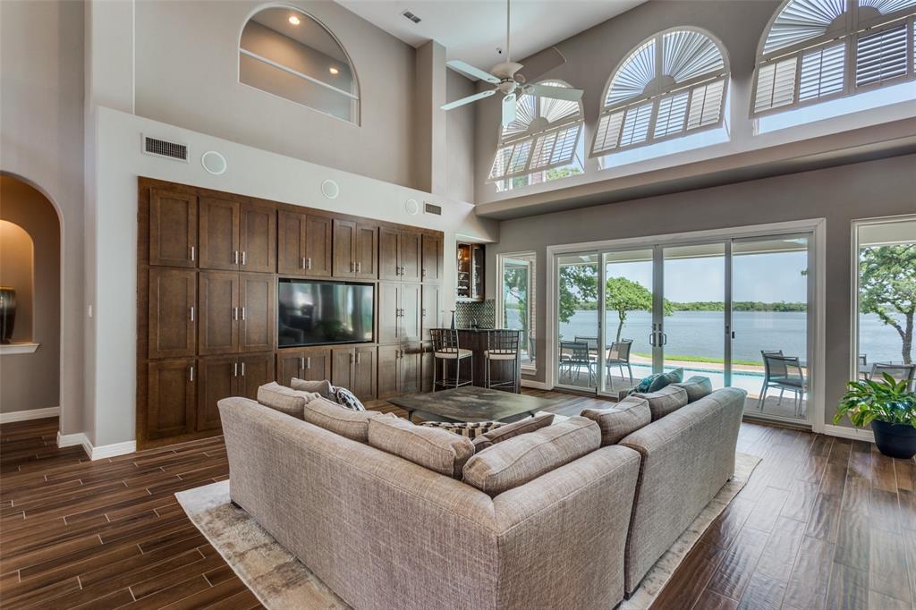 452 Windjammer Lane