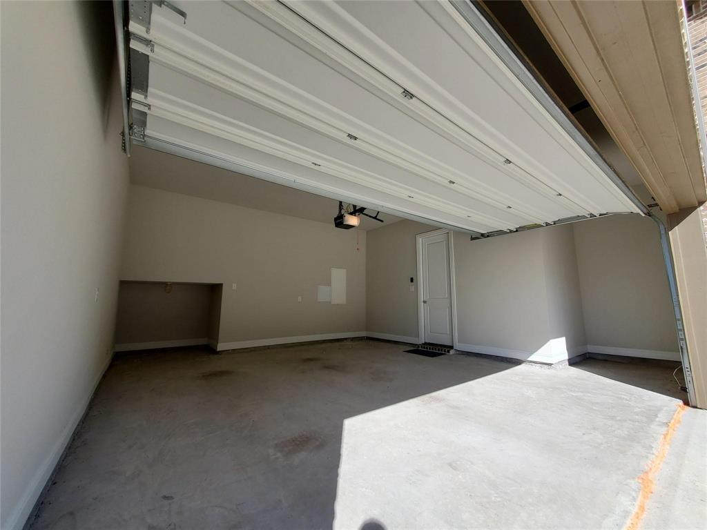 Gables At Ohio - Residential