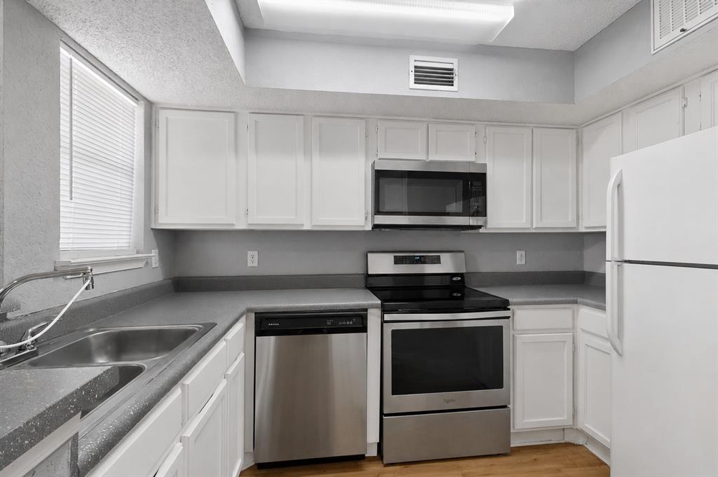 Richland Trace Condos - Residential