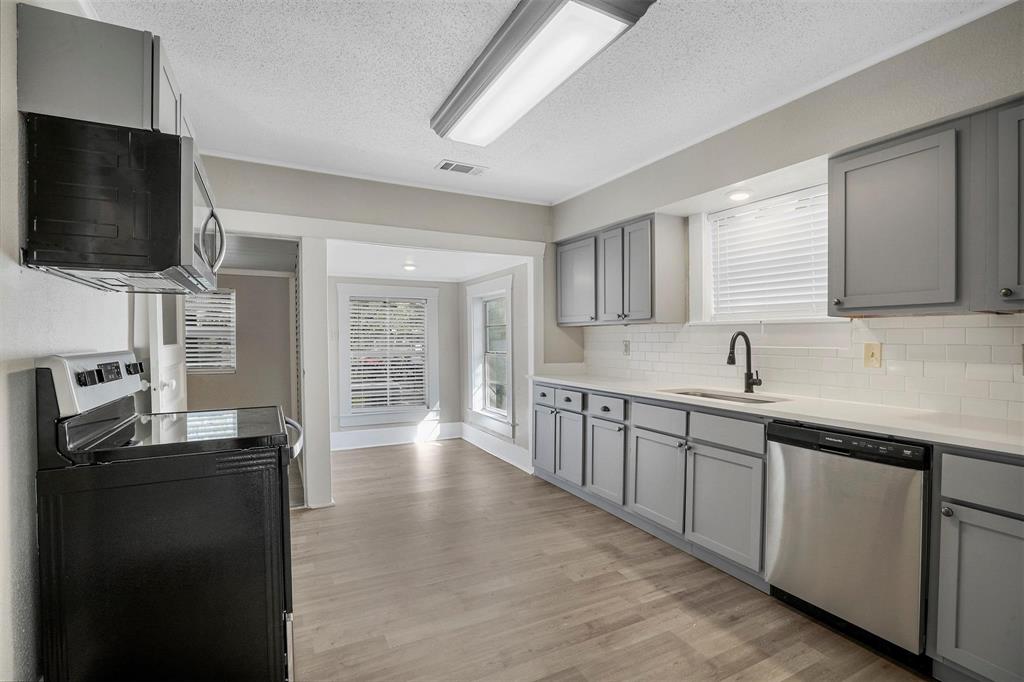 509 E Heron