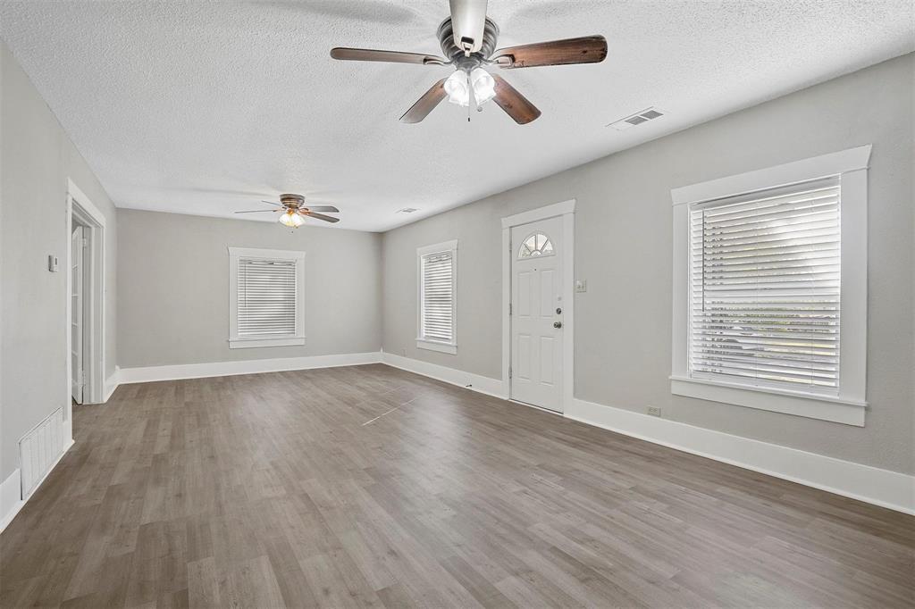 509 E Heron