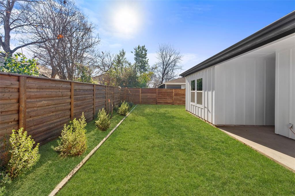 Colonial Terrace - Residential