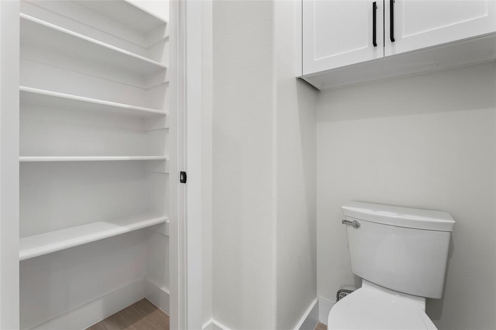 Colonial Terrace - Residential