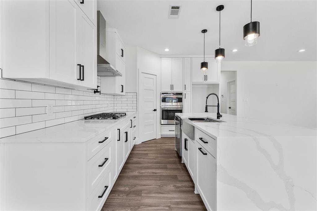 Colonial Terrace - Residential