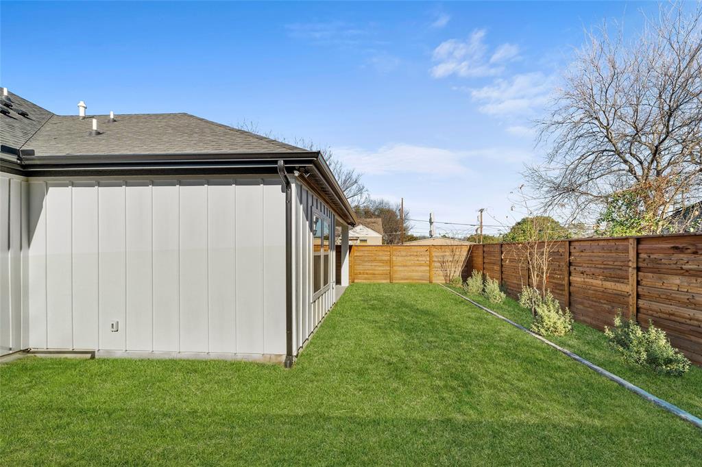 Colonial Terrace - Residential