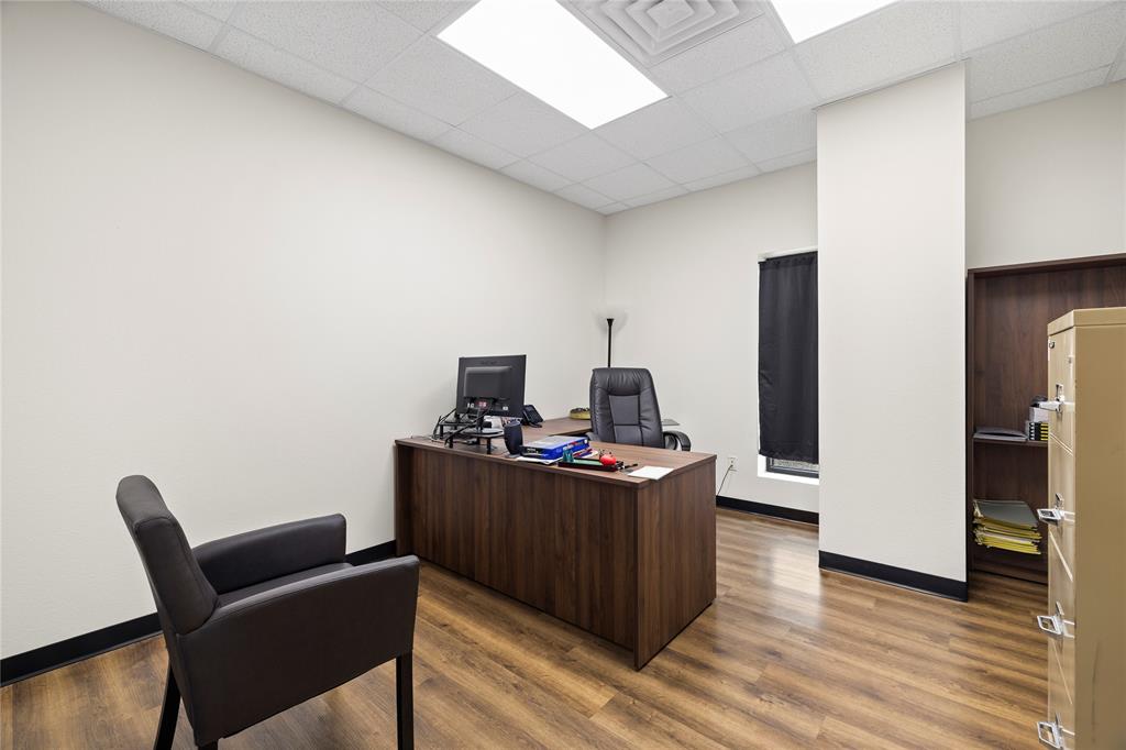 SOUTHLAND - Commercial Sale