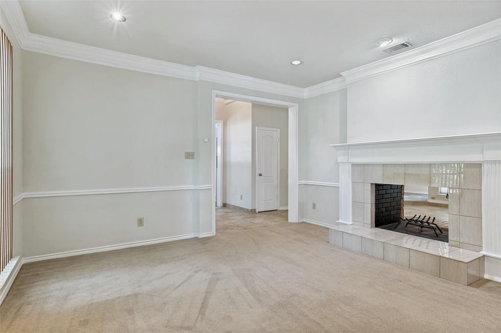 2604 Spring Lake Drive