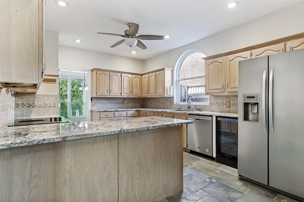 2604 Spring Lake Drive