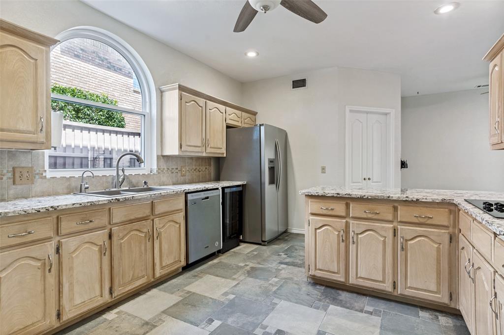 2604 Spring Lake Drive