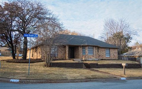 Photo of 5733 Sage Bloom Drive, Arlington, TX 76017 (MLS # 21179311)