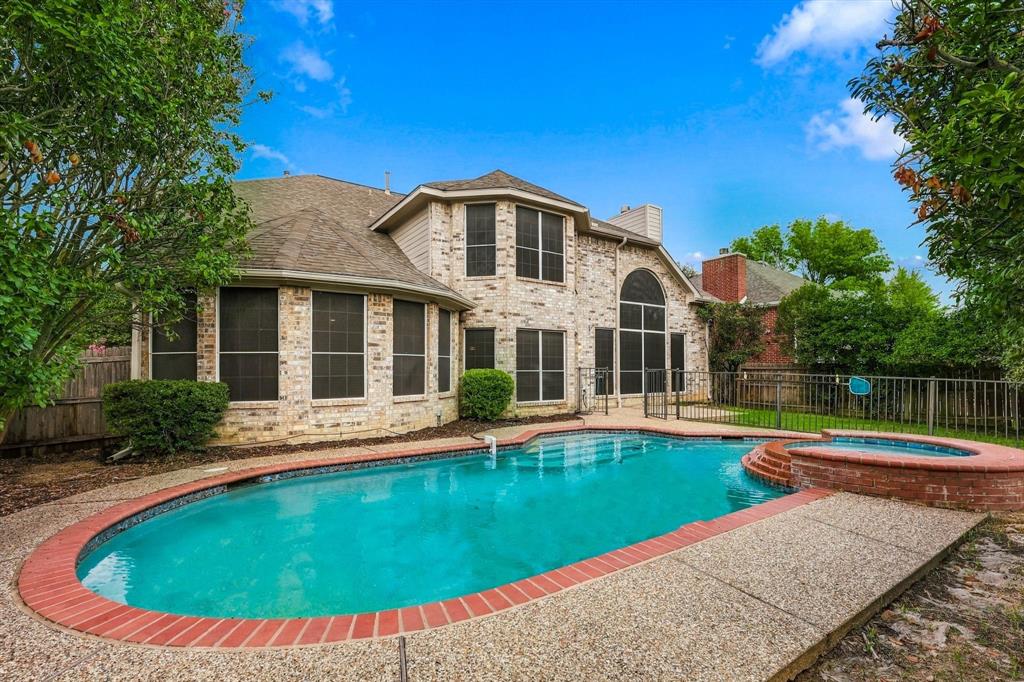2412 Clearwood Lane