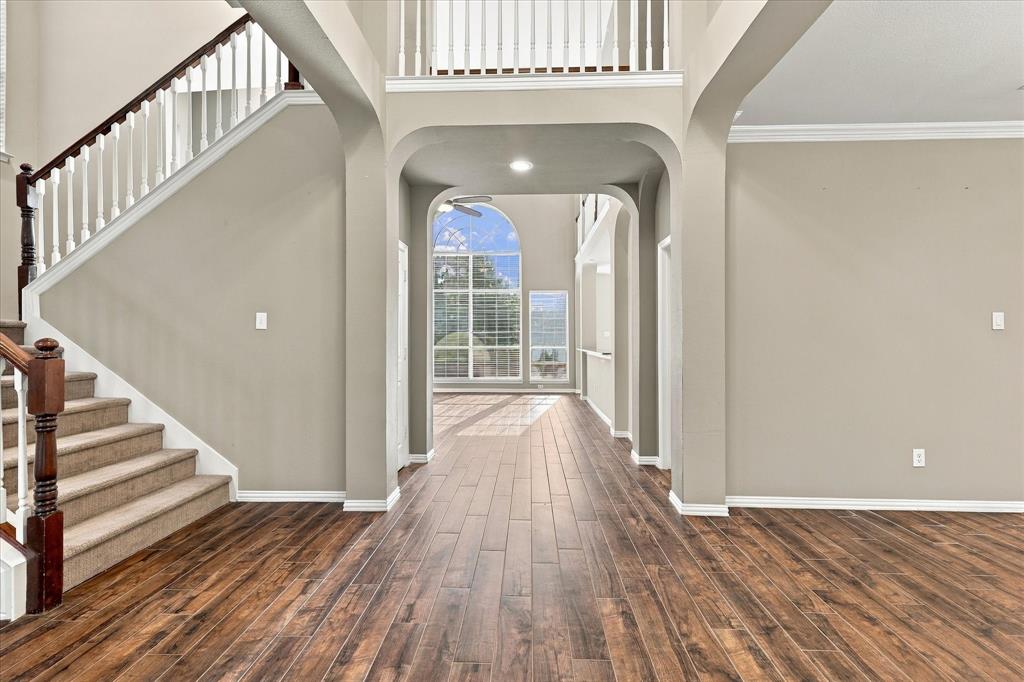 2412 Clearwood Lane
