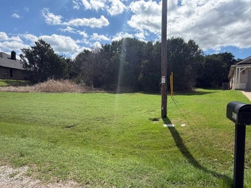 Build your future in Granbury, Texas with this great homesite located in the sought-after Indian Harbor community. The property offers a wonderful opportunity to design and construct the home you’ve been dreaming of, with water and electricity available at the road, while a septic system will be required.
Indian Harbor is a well-established neighborhood known for its friendly community feel and easy access to Lake Granbury, where residents can enjoy boating, fishing, and the laid-back lakeside lifestyle the area is famous for.
Take advantage of this opportunity to own land in a growing area—bring your vision and start building in Granbury today.