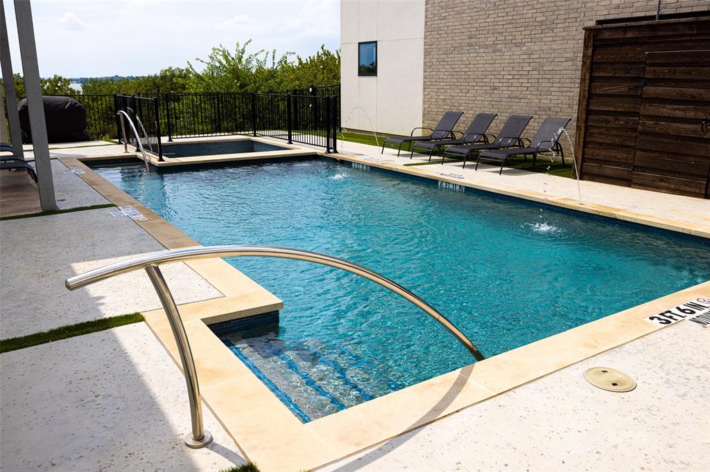 Westport Lakeview Villas - Residential
