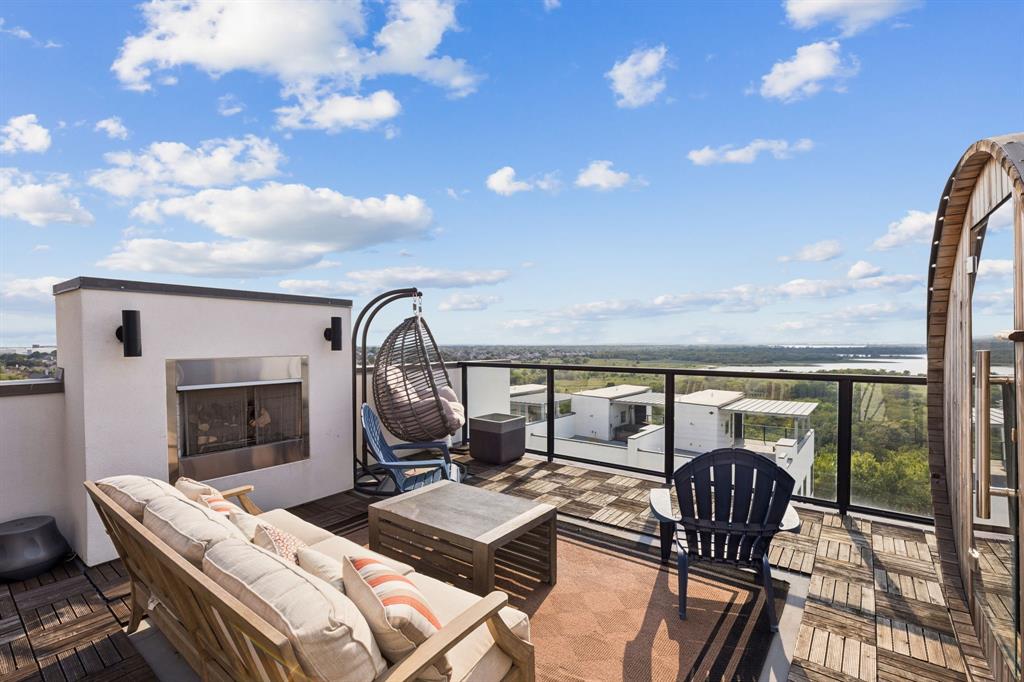 Westport Lakeview Villas - Residential