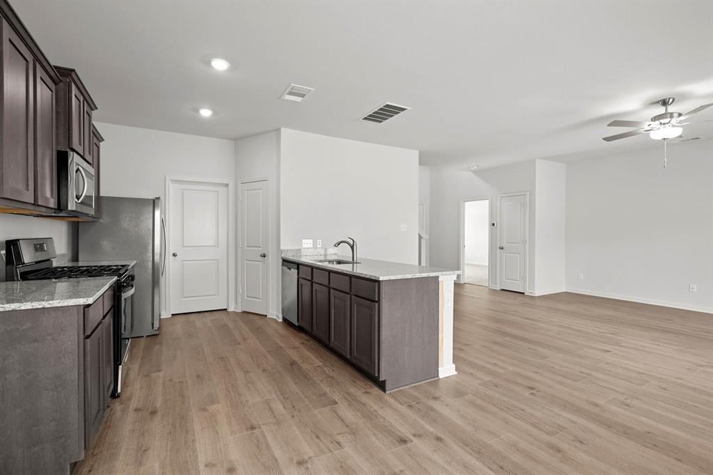 1525 Harvester Drive