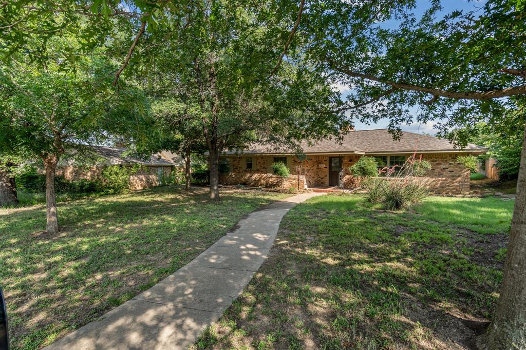 2216 Archer Trail