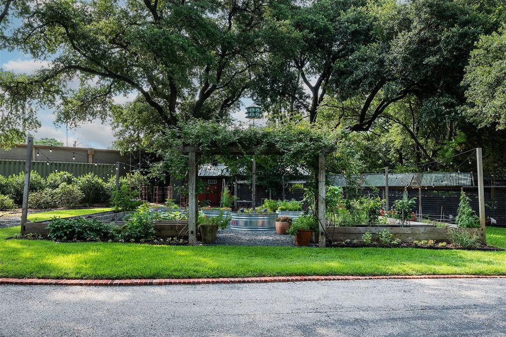 Preston Hollow - Residential