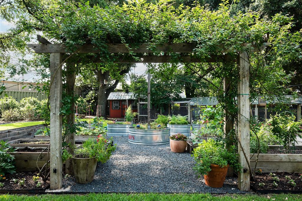 Preston Hollow - Residential