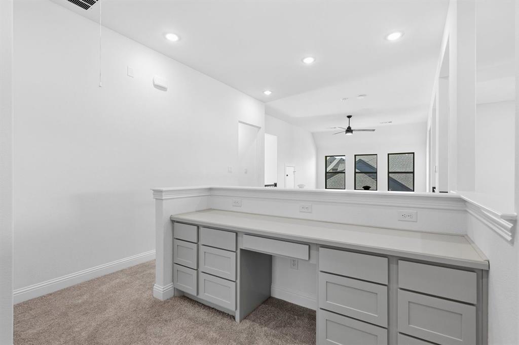 South Pointe Manor Series - Residential