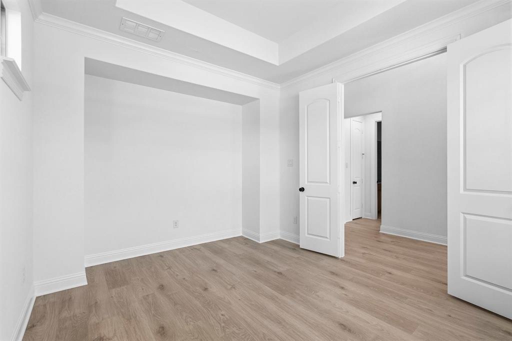 South Pointe Manor Series - Residential