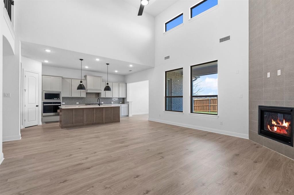 South Pointe Manor Series - Residential